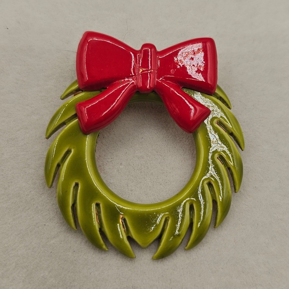 Christmas Wreath Pin Brooch Signed ART Green Red Bow Vintage Holiday Jewelry